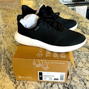 NWB Men’s Kizik Madrid Eco-knit shoes size 8 wide. Color black